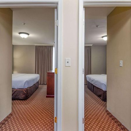 Clarion Collection Hotel Arlington Court Suites Екстер'єр фото