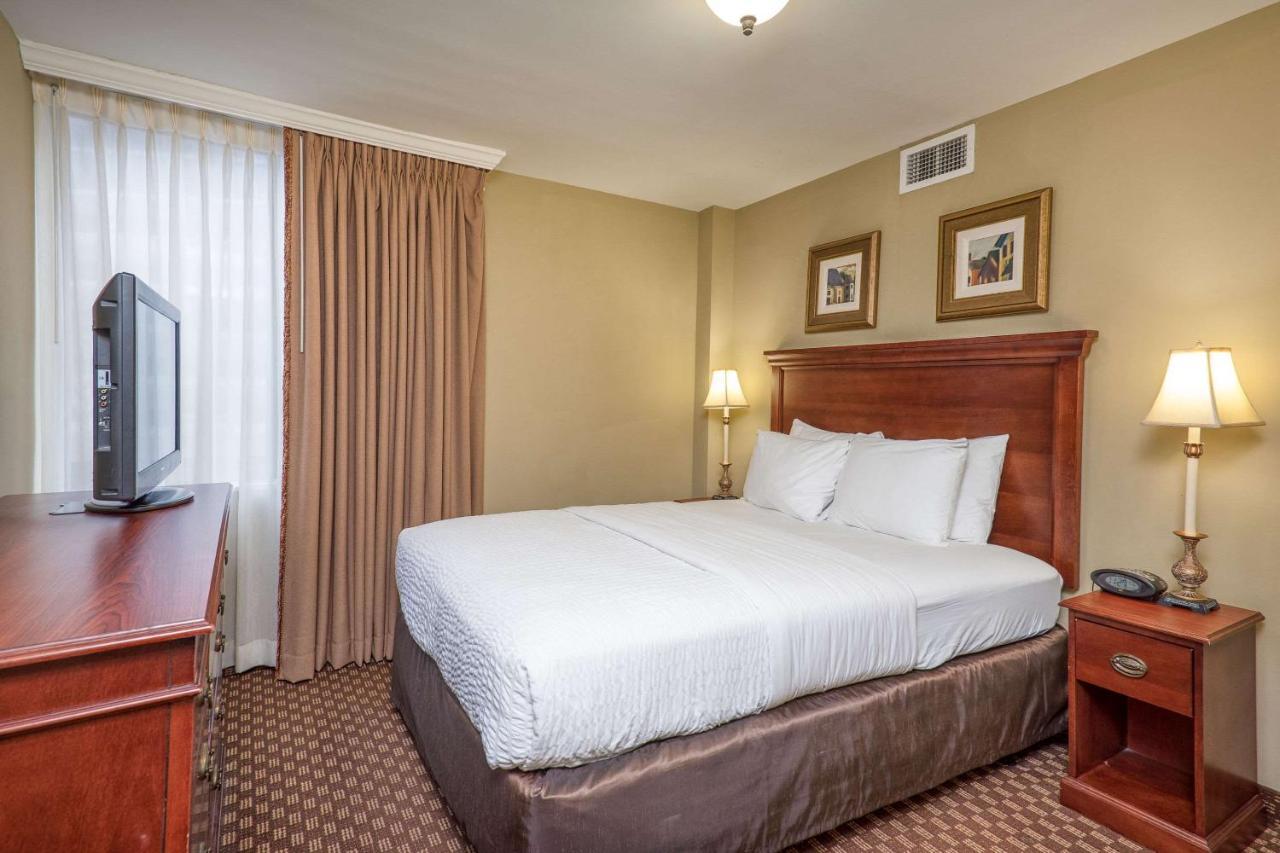 Clarion Collection Hotel Arlington Court Suites Екстер'єр фото