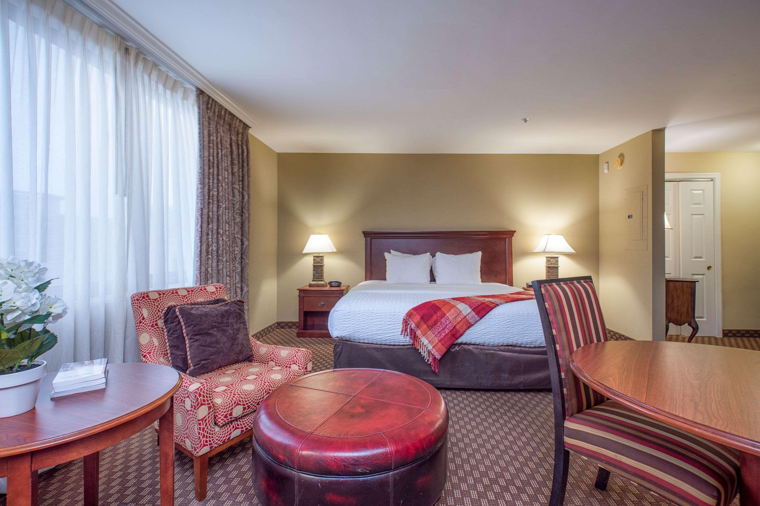Clarion Collection Hotel Arlington Court Suites Екстер'єр фото
