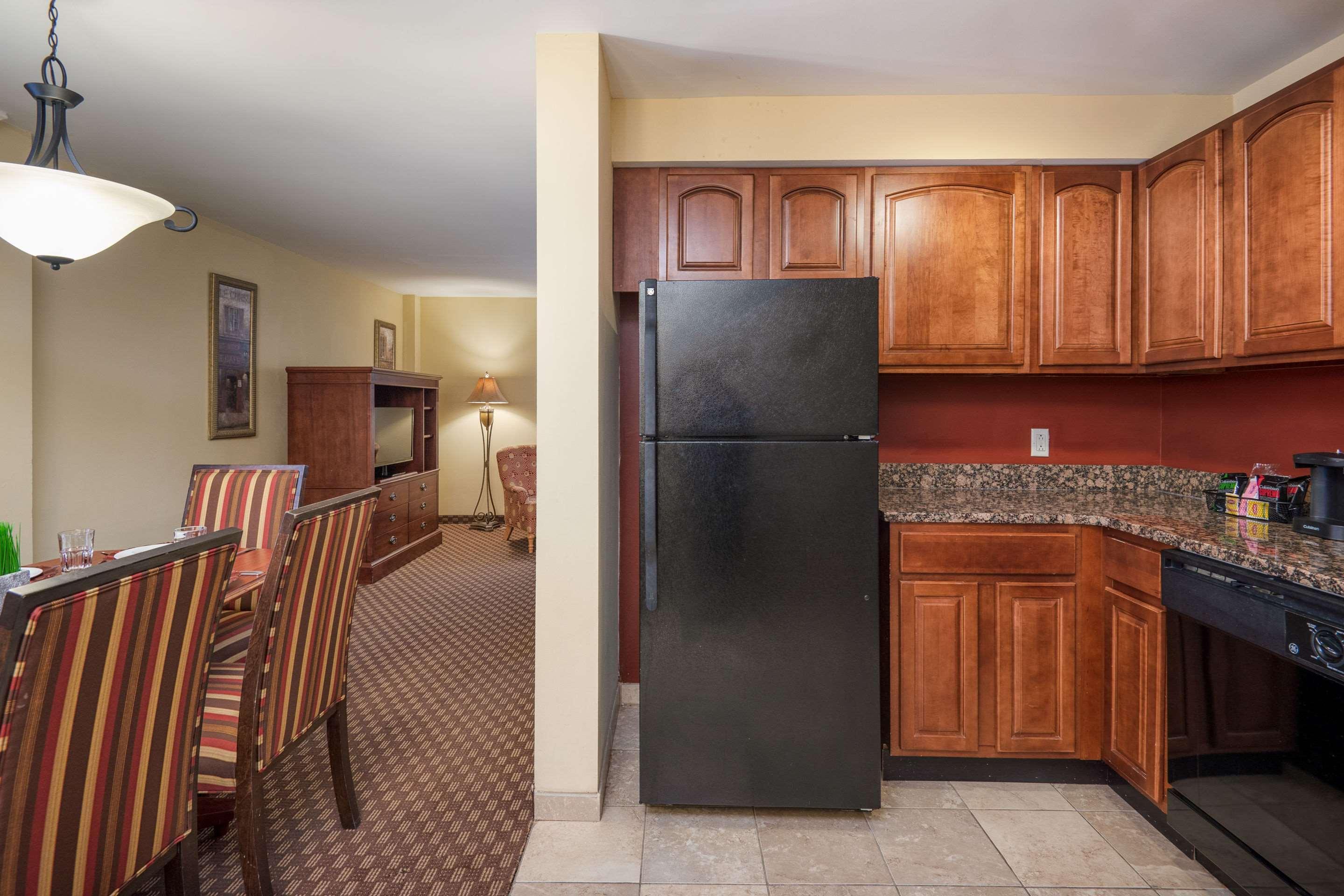 Clarion Collection Hotel Arlington Court Suites Екстер'єр фото