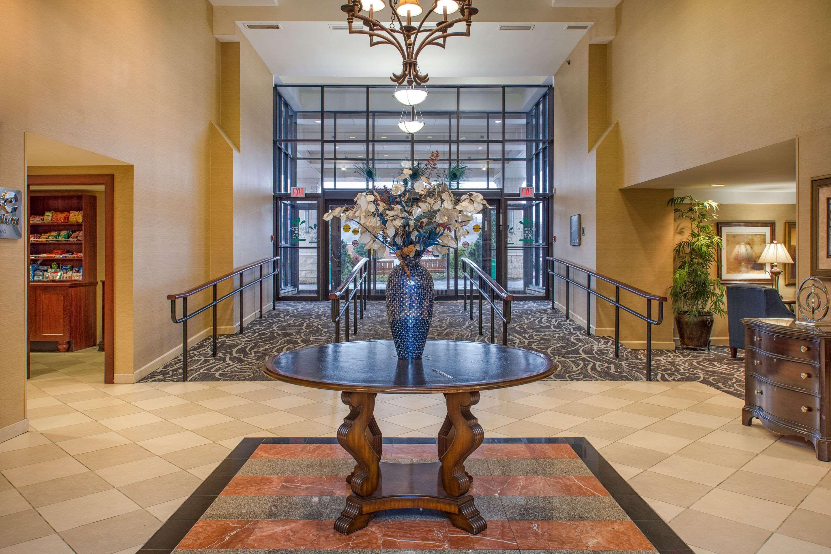 Clarion Collection Hotel Arlington Court Suites Екстер'єр фото