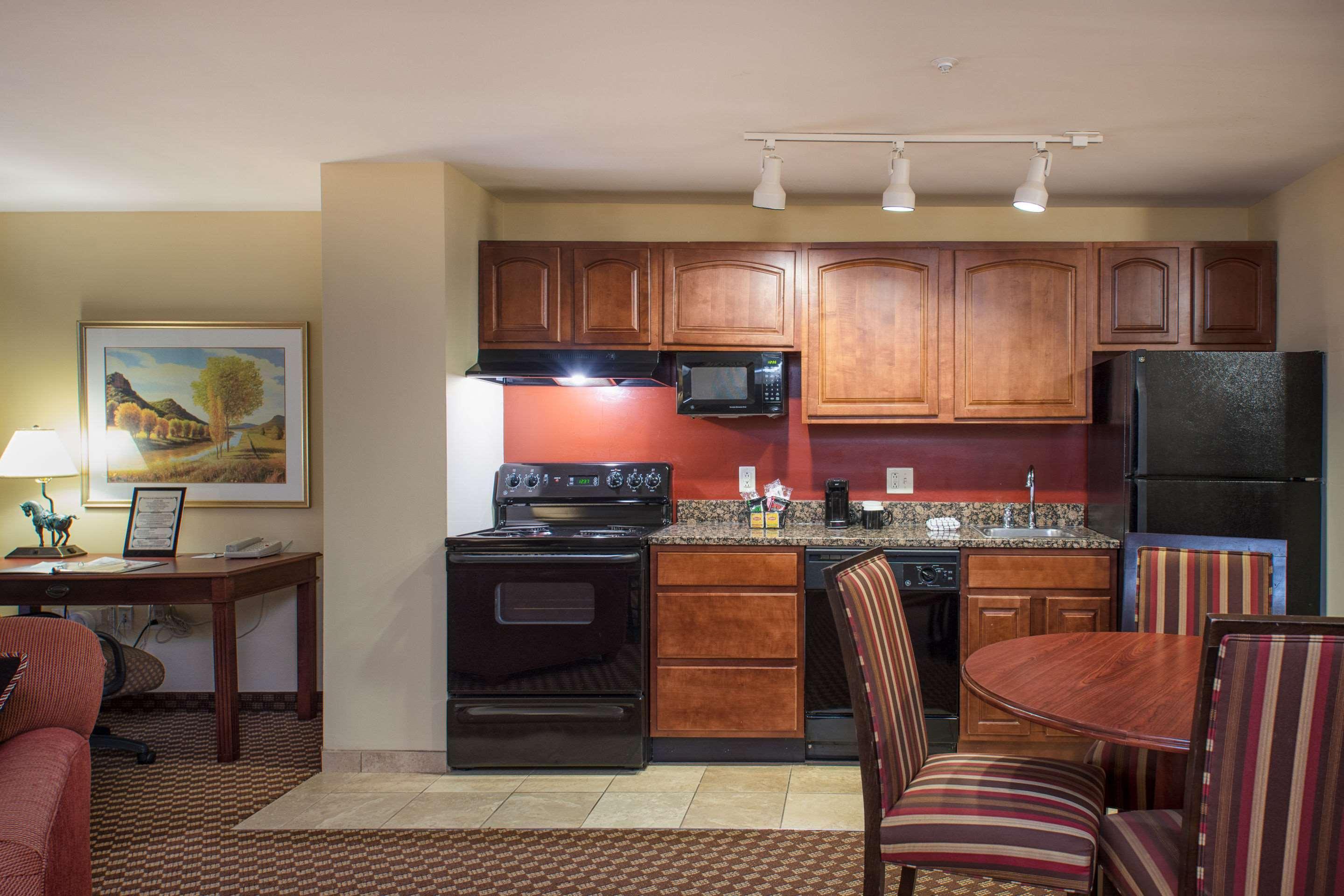 Clarion Collection Hotel Arlington Court Suites Екстер'єр фото
